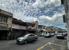 Tamparan Keras bagi...
