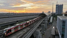 Bangun Sky Train Feeder...