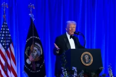 Trump Desak NATO Depak...