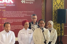 Mampukah Bapak J Loloskan...