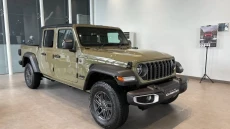Jeep Gladiator Resmi...