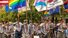 Serial Militer Gay Tunjukkan...