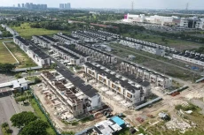 Daya Beli Lemah Jadi...