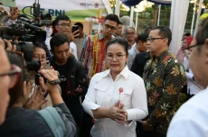 Wali Kota Agustina Wilujeng...
