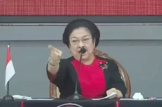 Megawati Usulkan Konferensi...