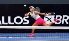 Luar Biasa, Petenis...