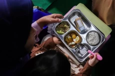 BPS: Program Makan Bergizi...