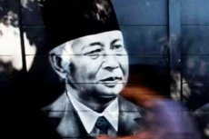 Prof Henry Nilai Soeharto...