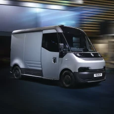 Renault Meluncurkan...