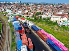 KAI Logistik Kembangkan...