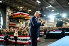 Trump Murka dan Serukan...