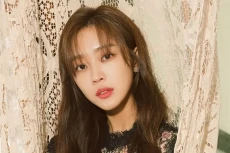 Jo Bo Ah Umumkan Hamil...