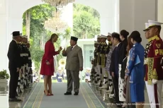 Presiden Prabowo Terima...