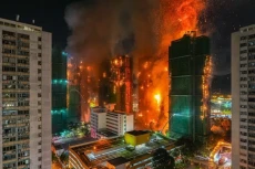 Mengapa Kebakaran Terbaru...