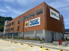 Freeport Serahkan Gedung...