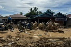 60 Perguruan Tinggi...