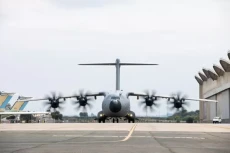 10 Pesawat Angkut Militer...