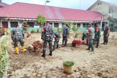 TNI-Polri dan Relawan...