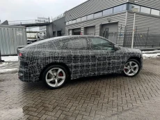 BMW iX4 Tes Jalan! Terungkap...