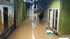 Kebon Pala Masih Banjir,...