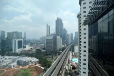 Proyeksi IMF di Bawah...