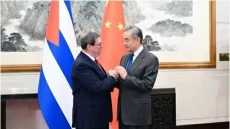 China Dukung Kuba di...