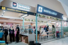Gerai Warteg Gate 37...