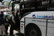 Penumpang Transjakarta...
