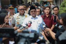 Rano Karno Persilakan...