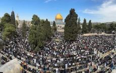 100.000 Orang Salat...