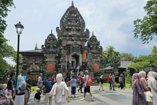 Libur Lebaran, TMII...
