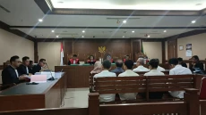8 Terdakwa Kasus Pemerasan...