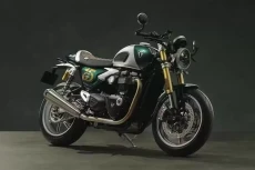Triumph Meluncurkan...
