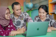 Penjaringan Data Guru...