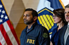 Terungkap, Bos FBI Kash...
