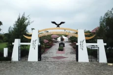 Merasakan Keunikan Budaya...