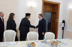 Bertemu PM Belarus,...