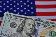 Dolar AS Mulai Dikepung,...