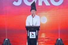 Silakan Jokowi Keliling...