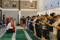 Disalatkan, Jenazah...
