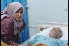 Tio Pakusadewo Jalani...