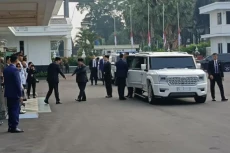 Prabowo Tiba di Kantor...