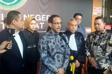 Bacakan Pleidoi, Nadiem:...