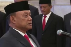 6 Kontroversi Kepala...