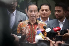 Roy Suryo dan Dokter...