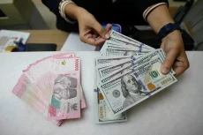 Rupiah Tembus Rp17.930...