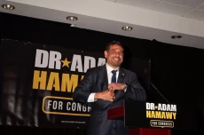 Siapa Adam Hamawy? Dokter...