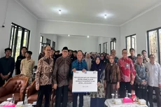 Mahasiswa hingga Dosen...