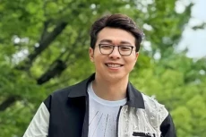Richard Lee Akui Seluruh...