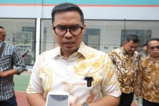 Bantu Orang Tua Siswa,...
